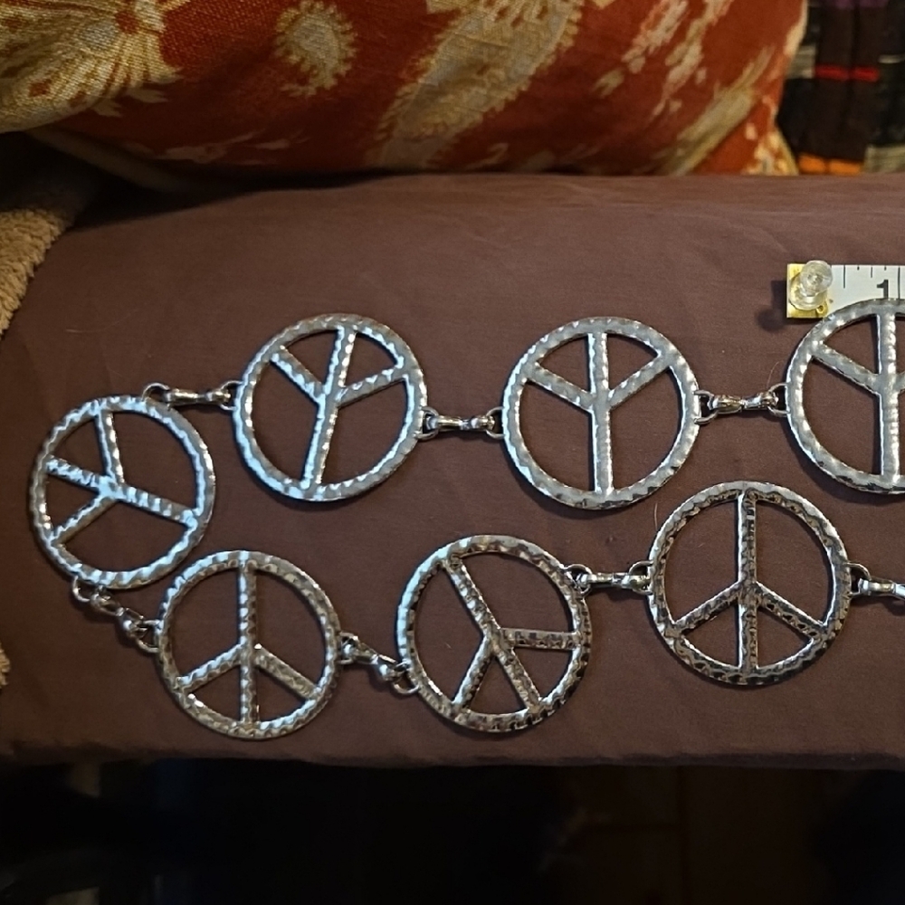 ☮️🩶Silver Repoussé (Hammered) Vintage Bohemian Peace Sign Chain Belt🩶☮️ - Picture 8 of 8